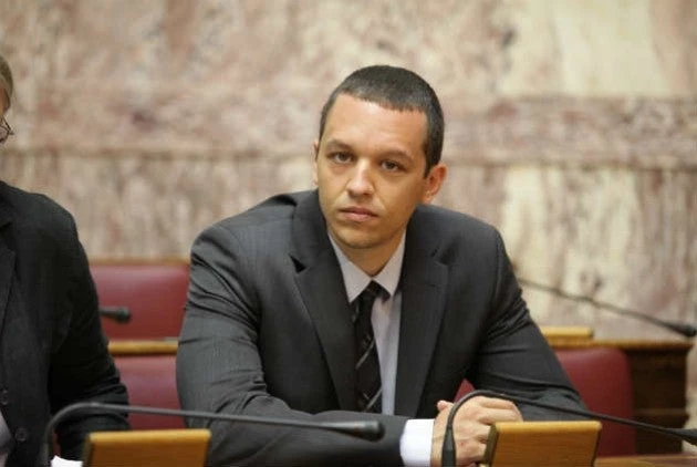 “Κέντησε” ο Κασιδιάρης: “Θα βάλουμε την Χριστοδουλοπούλου σε βραχονησίδα να τρομάζει τους λάθρο” – Βίντεο